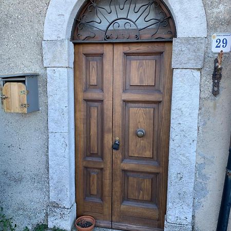 La Casetta Al Roccone Semproniano Eksteriør billede